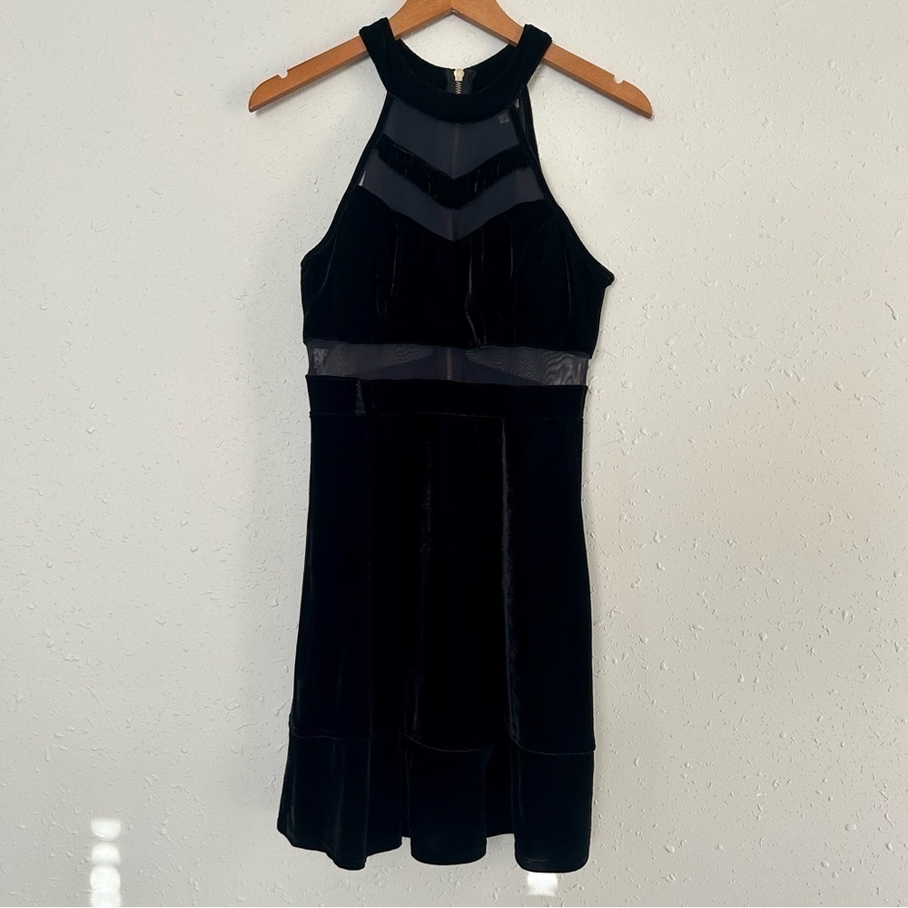 Emerald Sundae Black Velvet Cutout Halter Mini Dress NWOT Large Holiday